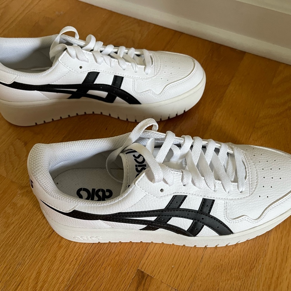 Brand new, never worn ASICS Japan S Women’s size 11